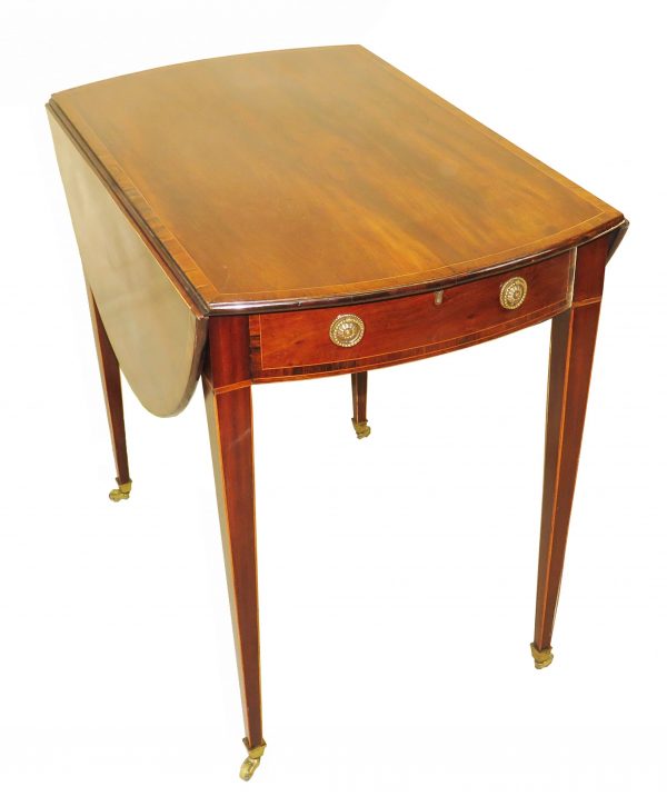 Georgian 18th Century Mahogany Oval Pembroke Table