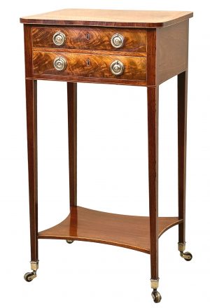 Georgian Mahogany 18th Century Lamp Table