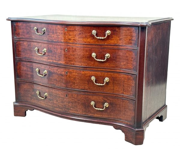 Fine 18th Century Mahogany Serpentine Commode Chest