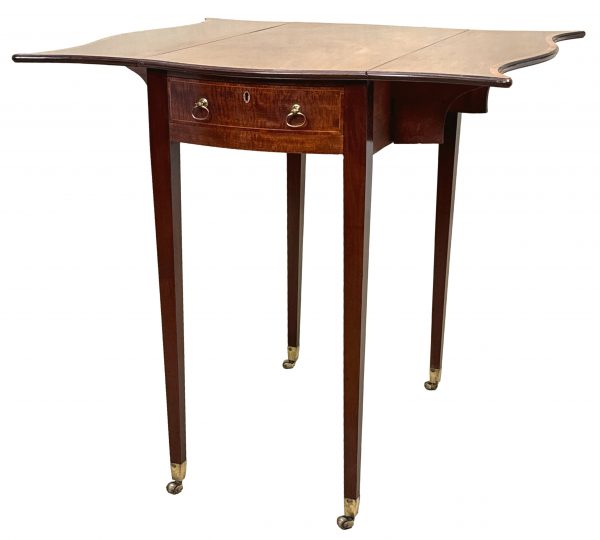 Georgian 18th Century Hepplewhite Baby Pembroke Table