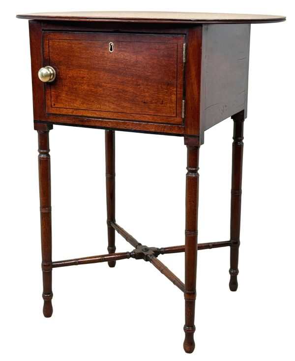Early 19th Century Mahogany Oval Top Occasional Table, Georgian